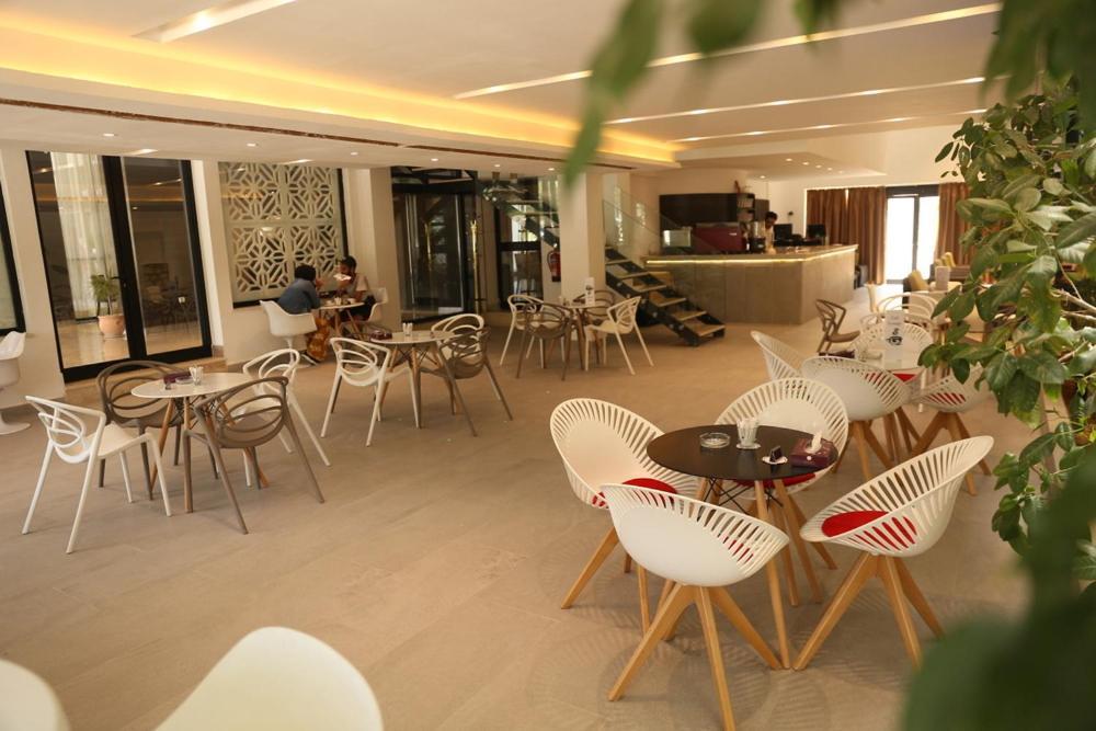 Hotel Ksar Dhiafa By Plaza Hotels & Resorts Sidi Bouzid Exteriör bild