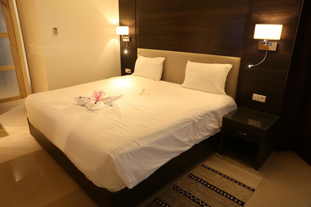 Hotel Ksar Dhiafa By Plaza Hotels & Resorts Sidi Bouzid Exteriör bild